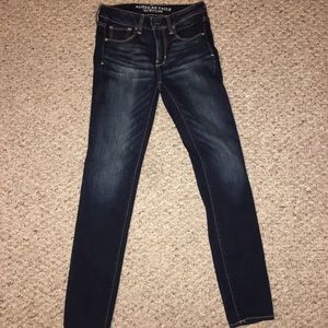 Dark wash American Eagle skinny jeans